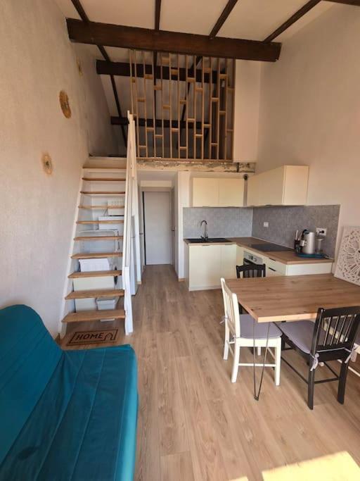Apartment Duplex Proche De La *